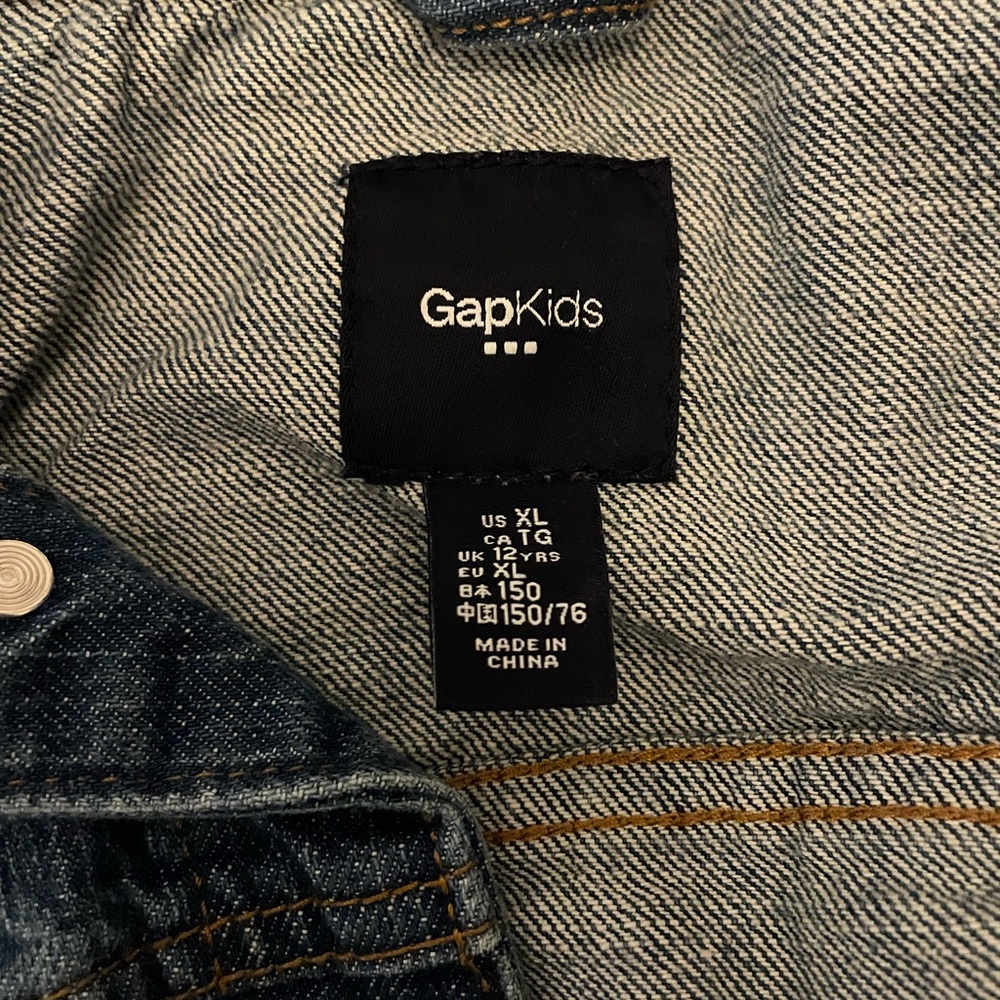 Gap kids hooded jean jacket XL 12 - Picture 3 of 3
